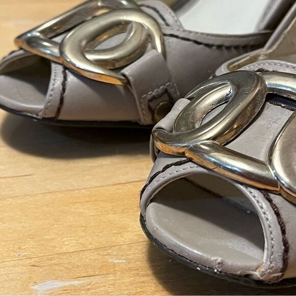 Taupe Zara Women’s Heels size 37 Gold Tone Metal Detail. Contrast Stitching - Picture 8 of 14